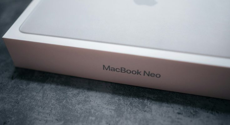 Macbook neo box with apple logo